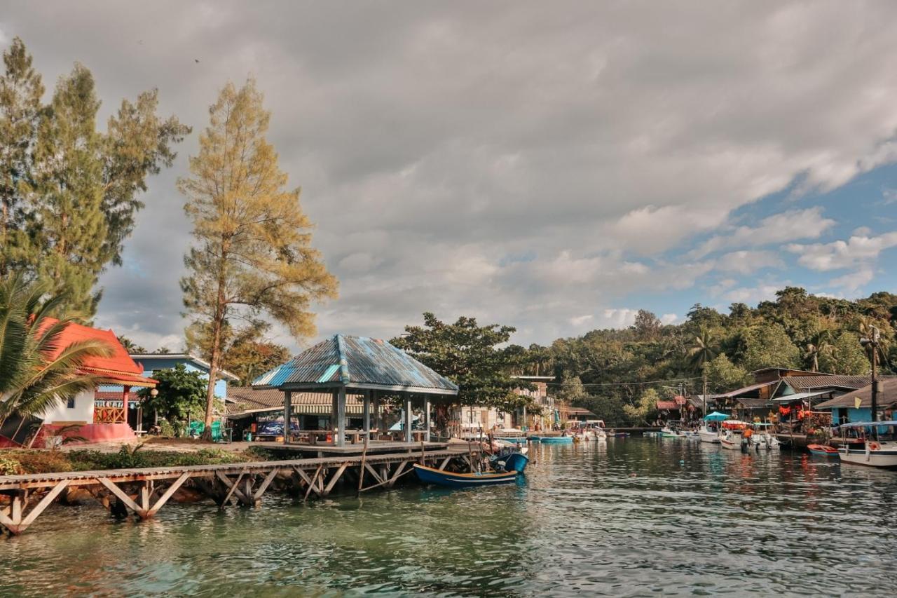 Baan Rabieng Talay Homestayบ้านระเบียงทะเล โฮมสเตย์เกาะกูด Ko Kut Extérieur photo