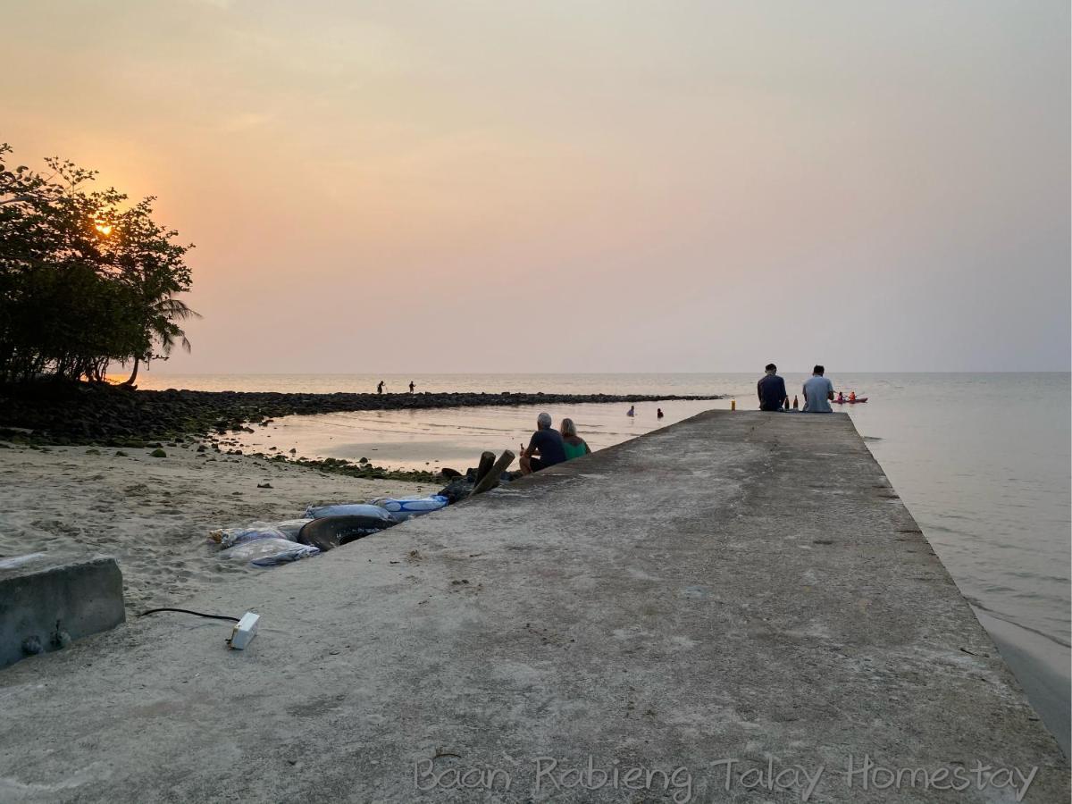 Baan Rabieng Talay Homestayบ้านระเบียงทะเล โฮมสเตย์เกาะกูด Ko Kut Extérieur photo