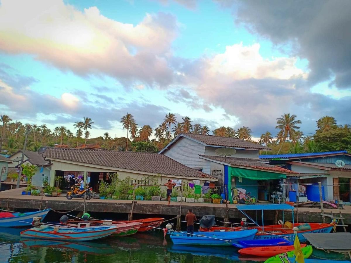 Baan Rabieng Talay Homestayบ้านระเบียงทะเล โฮมสเตย์เกาะกูด Ko Kut Extérieur photo